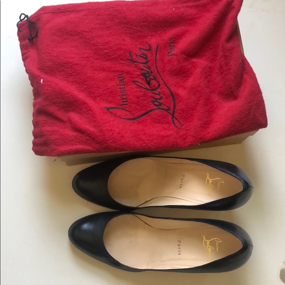 Christian Louboutin - Picture 4 of 5